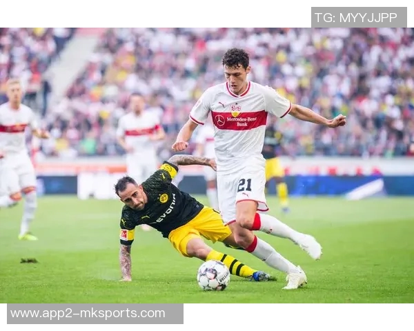 德国杯形势严峻孔帕尼坚定依赖主力阵容迎战科隆